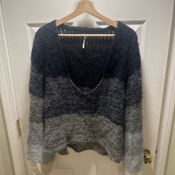 Free People Color Block Knit Oversized Sweater Size XS - Picture 3 of 8